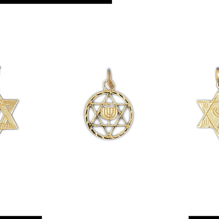 Elevate Your Style with Men’s 14K Gold Pendants from Jewelsberry